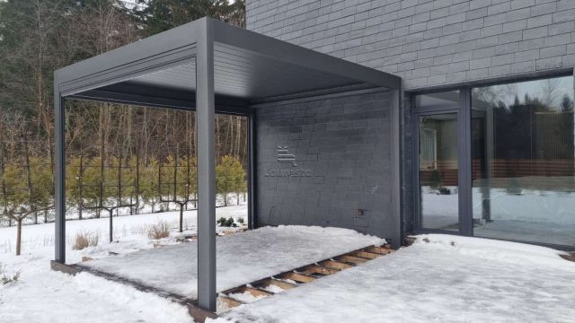 bioklimatine pergola pergole pavesine terasa visoje lietuvoje