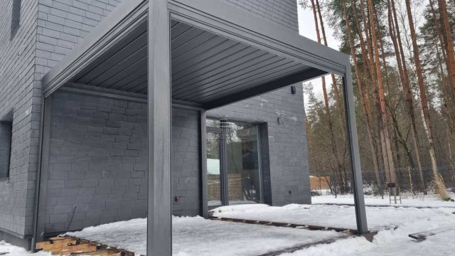 bioklimatine pergola pergole pavesine terasa visoje lietuvoje