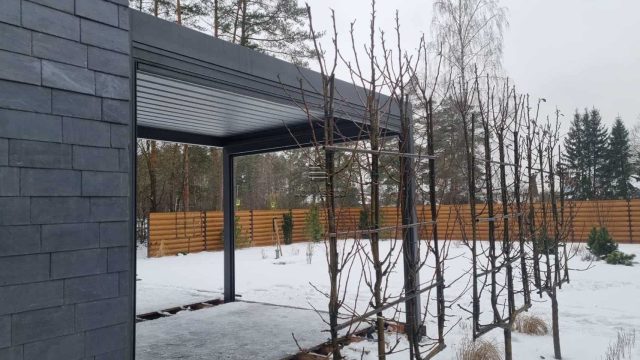 bioklimatine pergola pergole pavesine terasa visoje lietuvoje